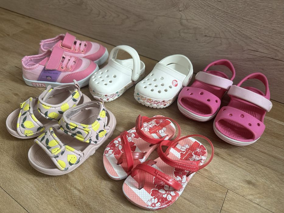 Сандали Crocs, Ipanema, H&M и кецове U.S. Polo Assn