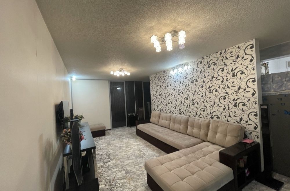 Продается 3/2/5 на м-ве Ялангач (Ориентир магазин Чимган)