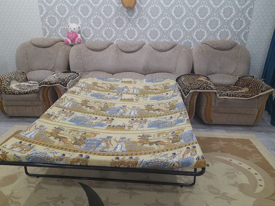 Диван для зала , раскрывается