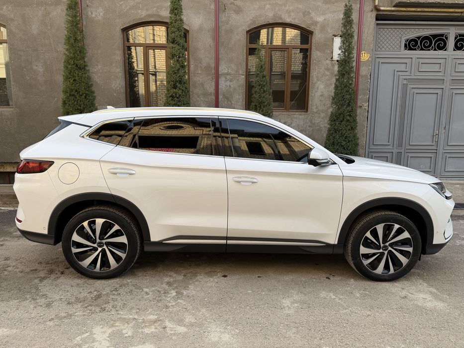 BYD champion 605 Honor pozitsa Toshken shaharga nasiya savdoga berilad