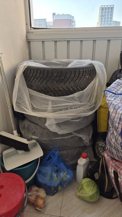 Колеса в хорошем состоянии 215/55R17
