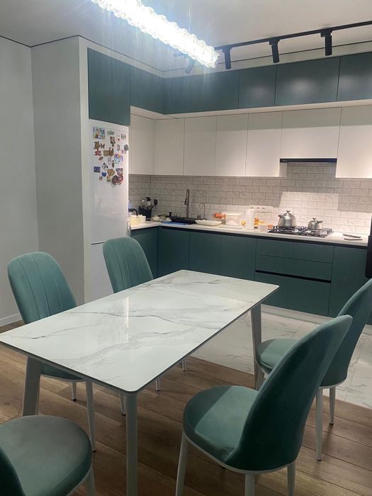 Продажа коттеджа  240кв