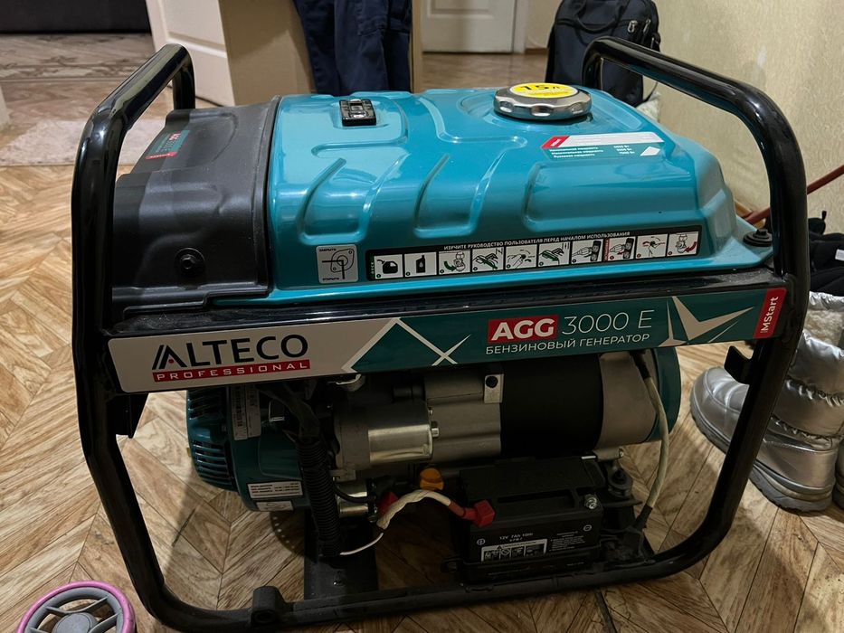 Продам бензиновый генератор 3Квт