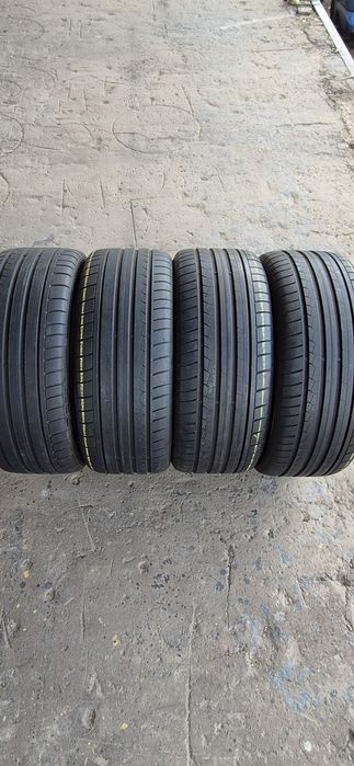 4 anvelope vara Dunlop 265/ 40/ 21.Pret/bucata