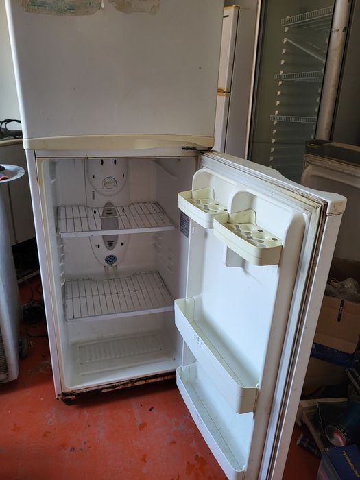 Холодильник сатылады