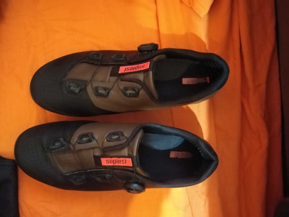 Echipament ciclism-salopeta, casca piele, pantofi Suplest, GPS, wahoo