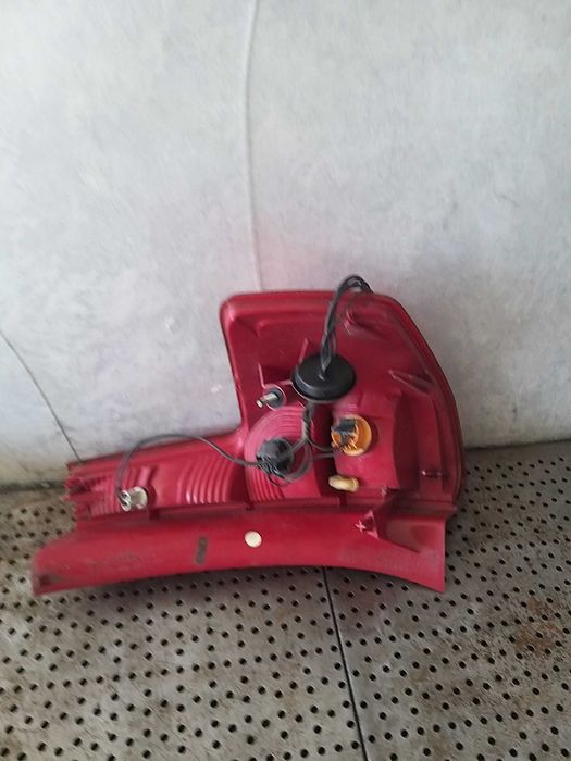 Stop tripla lampa stanga citroen c4 1 lc berlina 9655864080