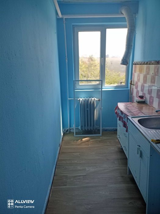 Inchiriez apartament doua camere Ploiesti , zona Vest.