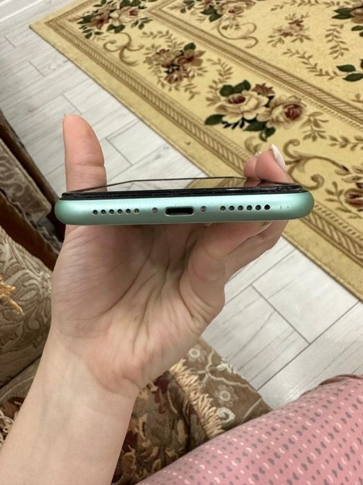 Продается iPhone 11-й, состояние отличное, торг есть