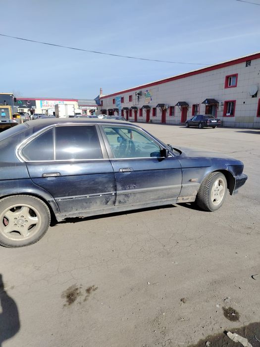 Продам авто BMW на ходу