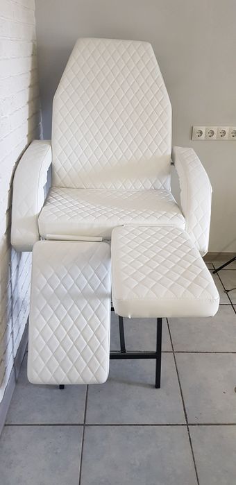 Продам кресло-кушетку педикюр