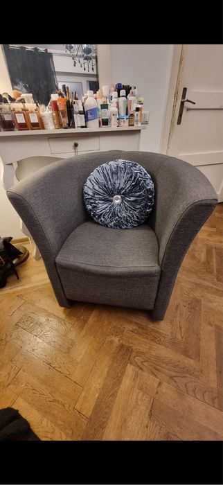 Fotoliu cu perna decorativa