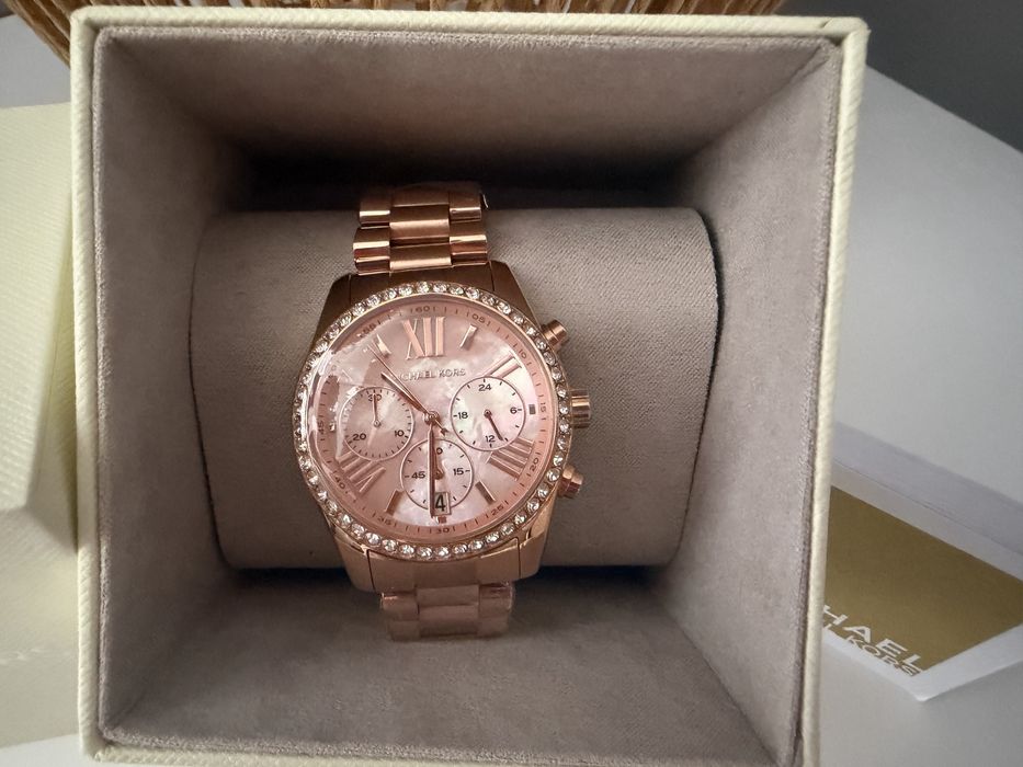 Часовник Michael Kors rose-gold