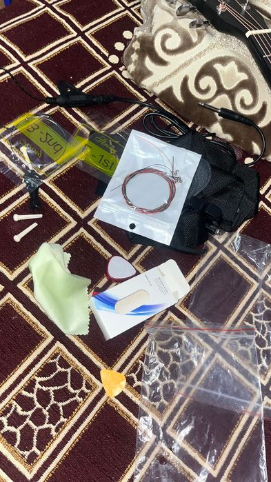 Гитара новый черный