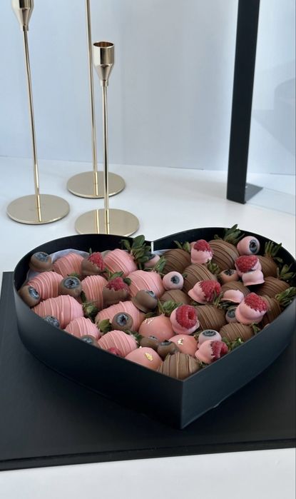 Клубника в шоколаде 24/7