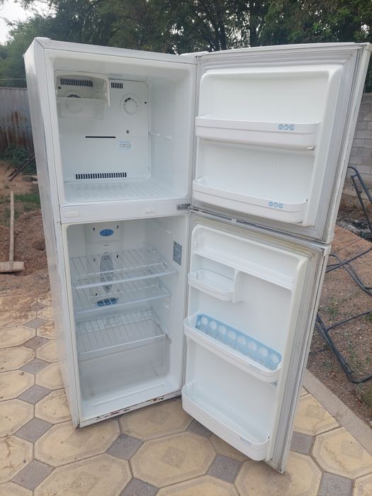 Продам срочно холодильник