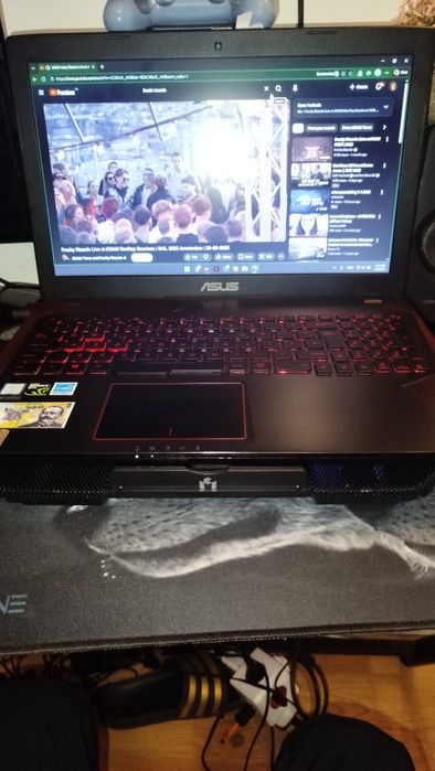 Vând Laptop Gaming Asus Rog,vine însoțit de încărcător original
