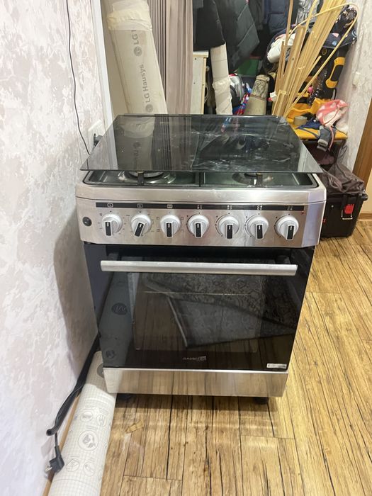 Продам газовую плиту