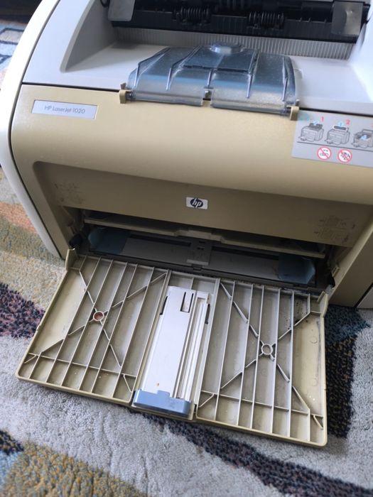 Принтер черно белый hp 1020