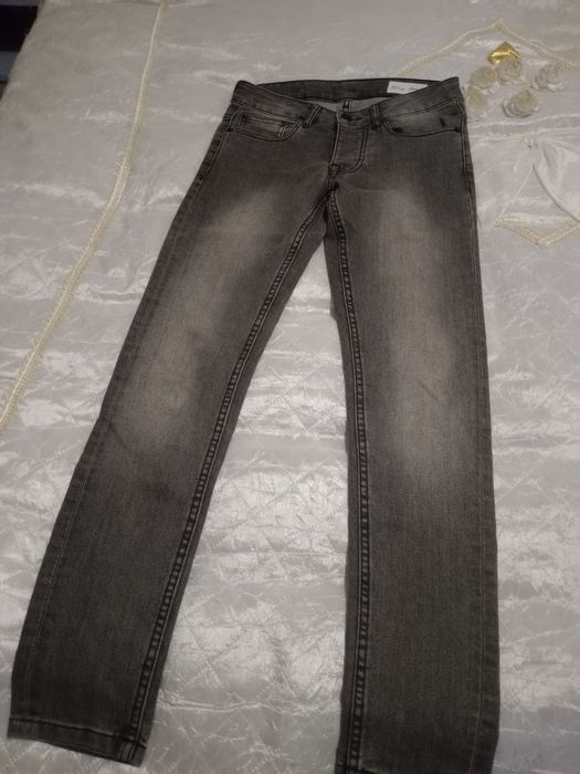 Дамски дънки  с бродерия