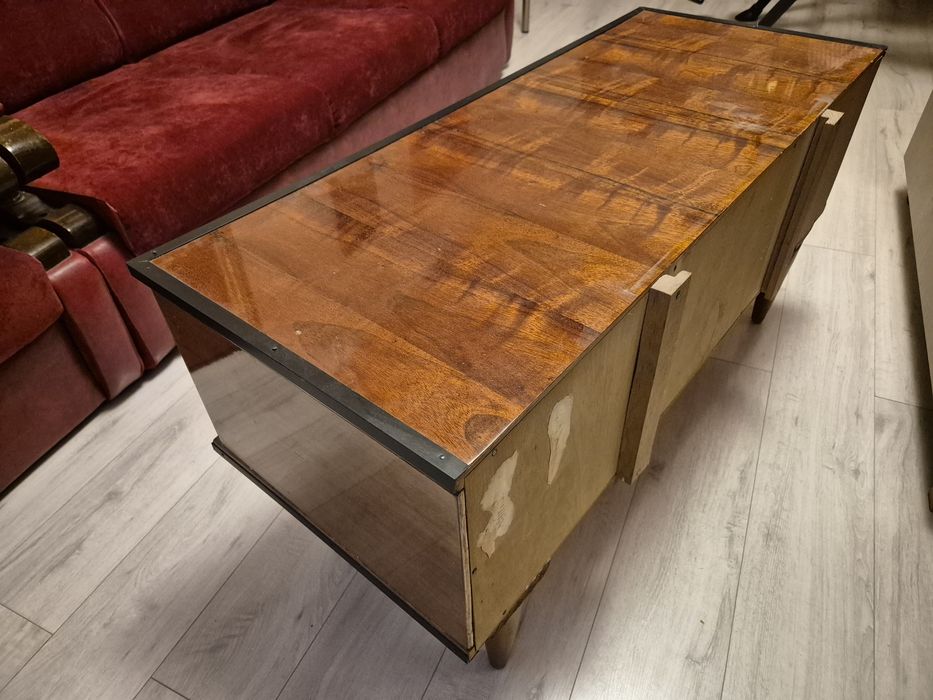 Comodă din lemn masiv cu oglinda