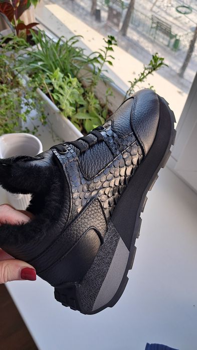 НОВЫЕ зимние кроссовки