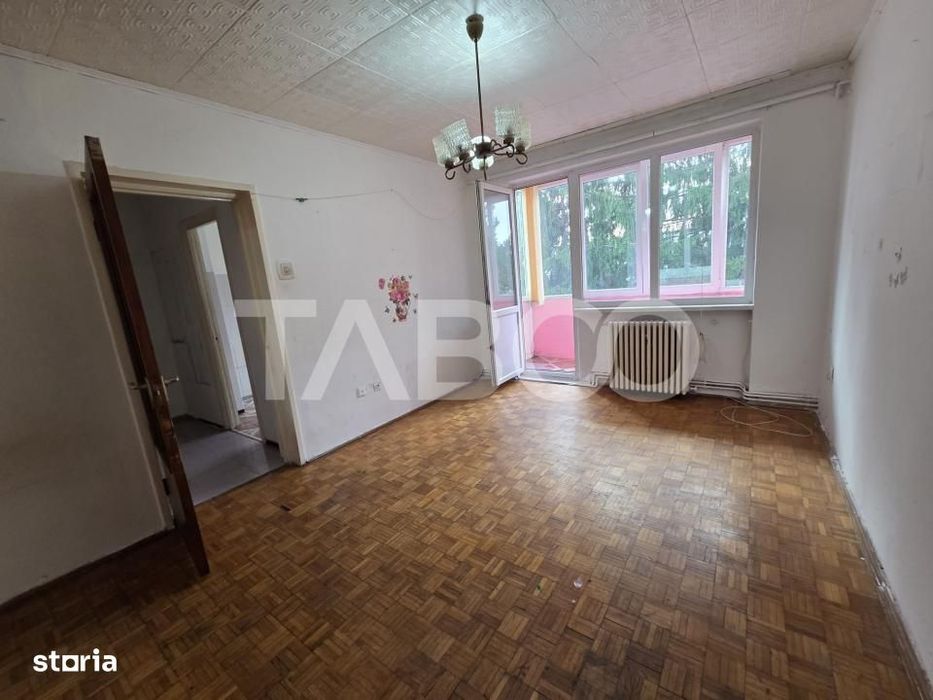 Apartament 2 camere semidecomandat zona V.Alecsandri se accepta schimb — fotografia 1