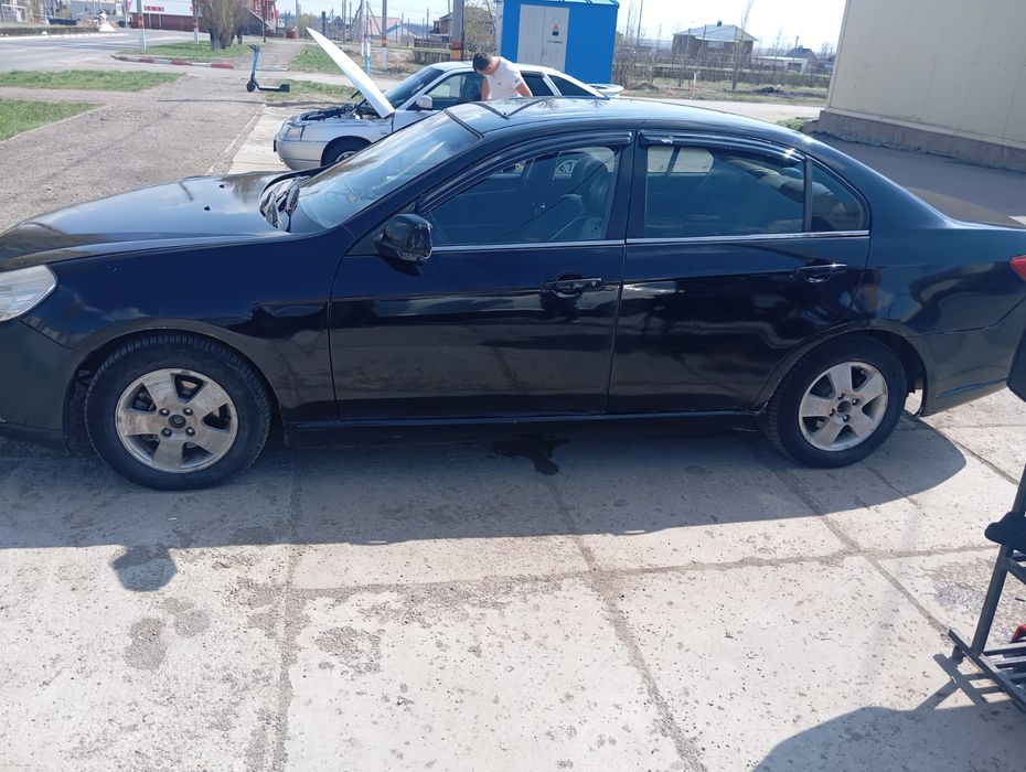 Chevrolet Epica 
2. Chevrolet Epica