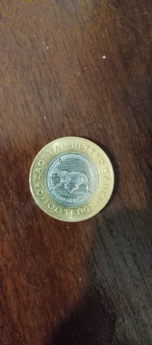 Продам монету 100 тенге