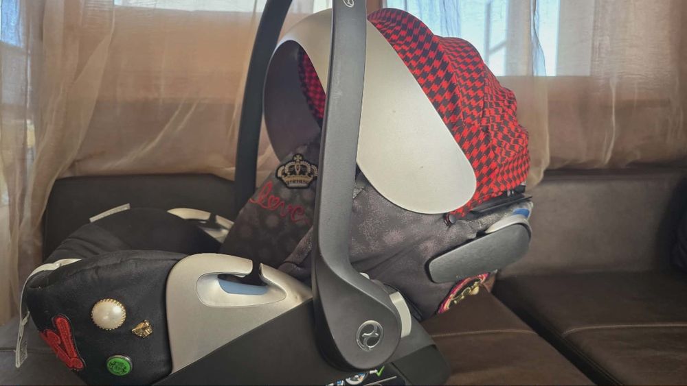 Cybex cloud Z  i- size Rebelious designer limited edition