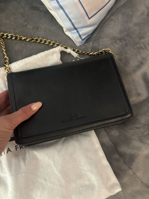 Красива дамска чанта Elisabetta Franchi,отлично състояние,цена 260лв