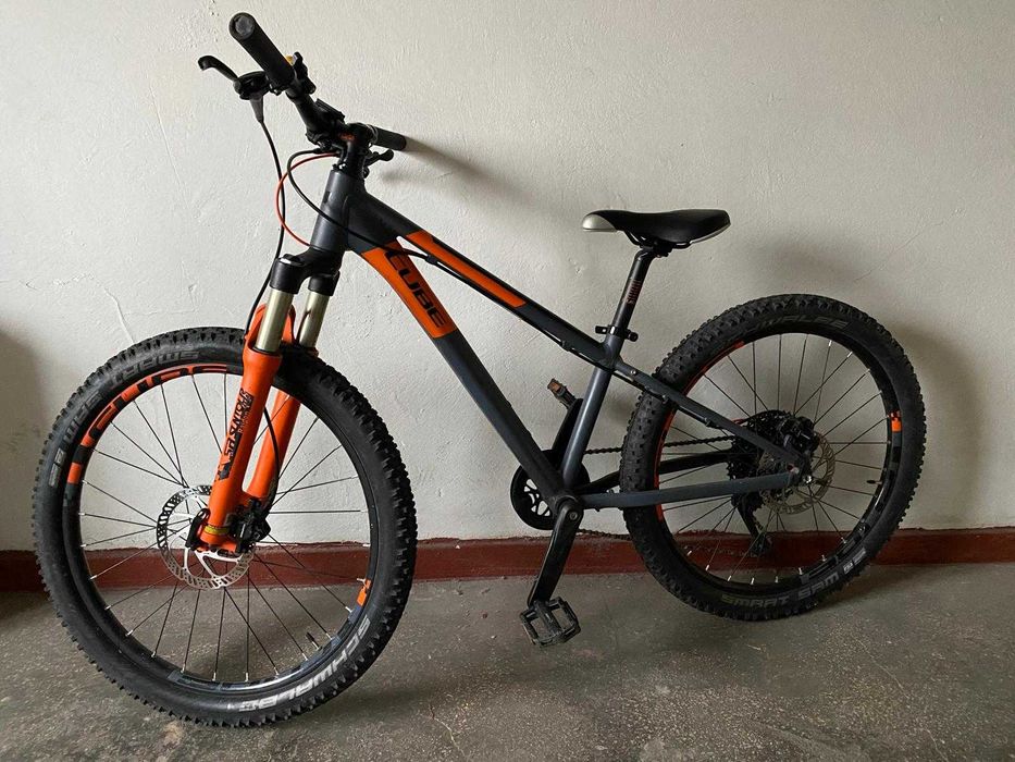 Bicicleta CUBE Reaction roti 24