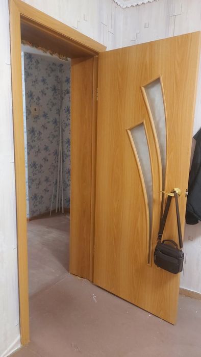 3 двери продаётся
