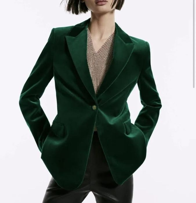 Costum catifea Zara Limited edition