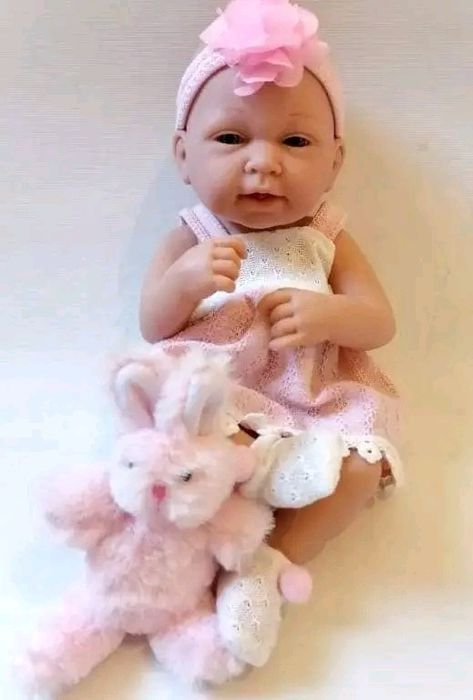 Реалистично бебе