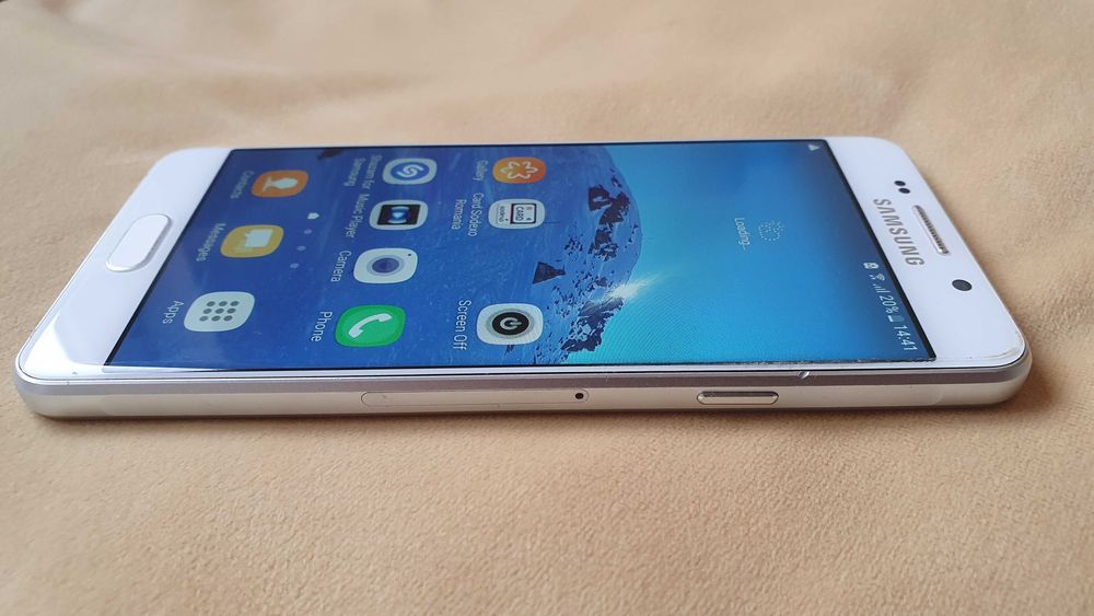 Vand Samsung A3 2016 ca nou