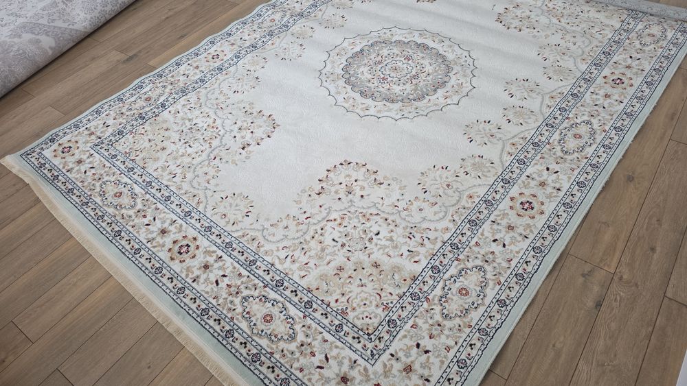 Кілем сатылады,таза ұсталған, ақшұқырдамыз