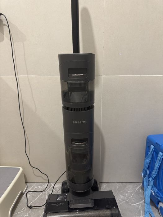 Продам вертикальный пылесос Дрими