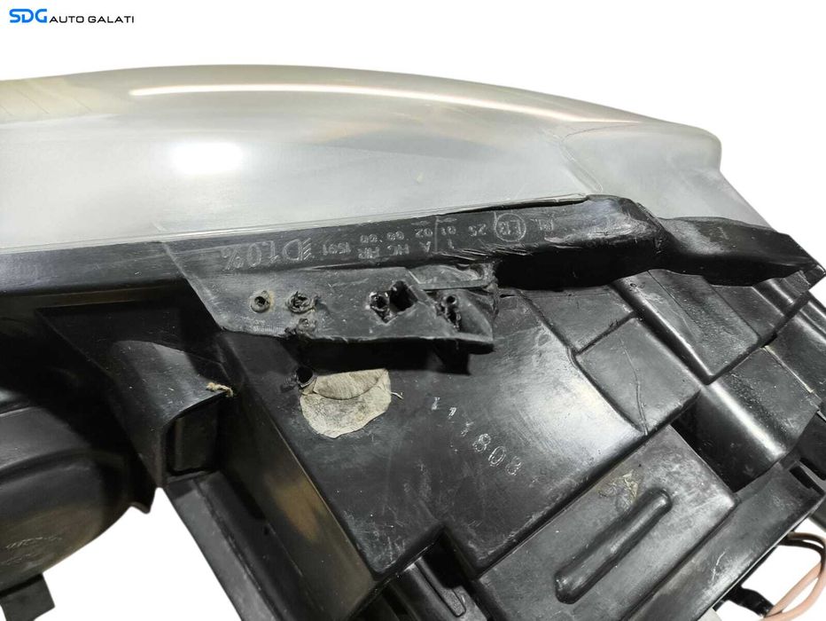 Far Dreapta EUROPA Volkswagen Jetta 3 MK3 2005 - 2011 (Ureche Lipsa si Interior ALB) [LR1627]