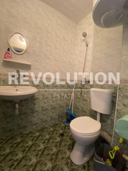 Дава се под наем Едностаен апартамент в Варна, Колхозен пазар - 28 кв.м за 298.86 € - Снимка #2