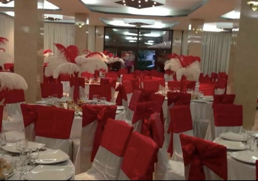 Fete de masa si huse de scaune