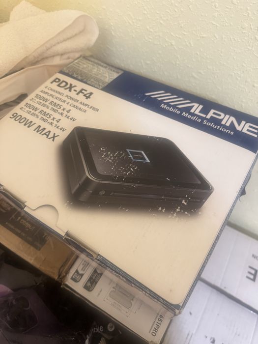 Alpine PDX-F4 квадро усилитель