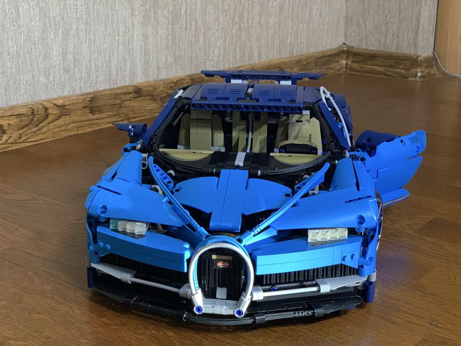 Продам лего BUGATTI