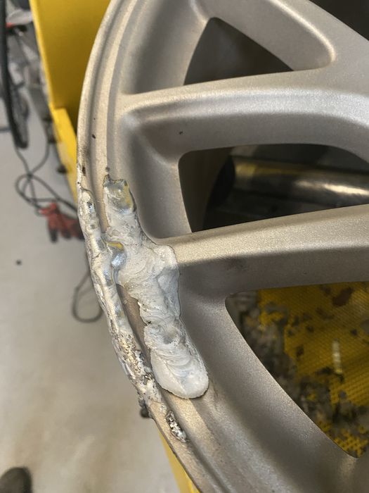 Sudura jante auto , indreptat jante auto, vopsit jante auto