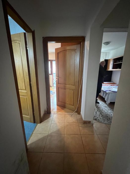 Vand Apartament 4 camere  spațios -Zona Finanțe,etaj 1/3