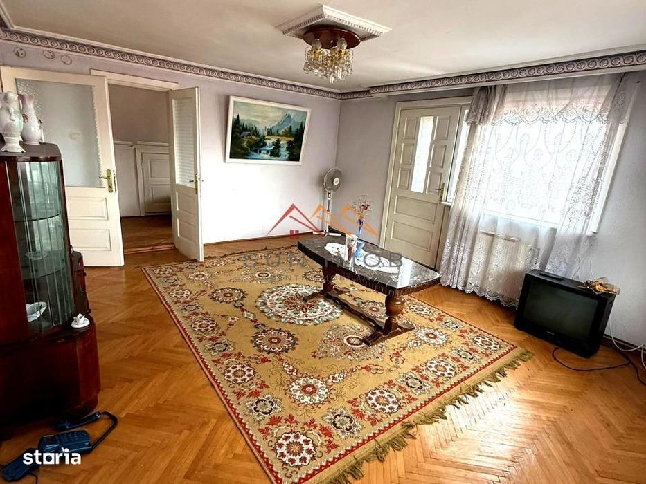 Vila 7 camere, an 1984, garaj, terasa, teren 604 m2, Poiana Campina,PH