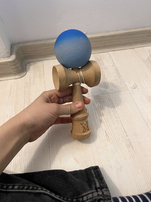 Kendama X albastra