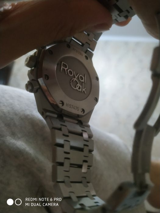 мужские- часы срочно!!! продам звоните пишите по номеру. (телеграмм)