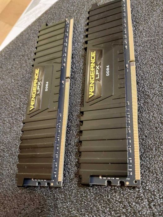 32GB 3200Mhz CL16 - DDR4 Ram памет
