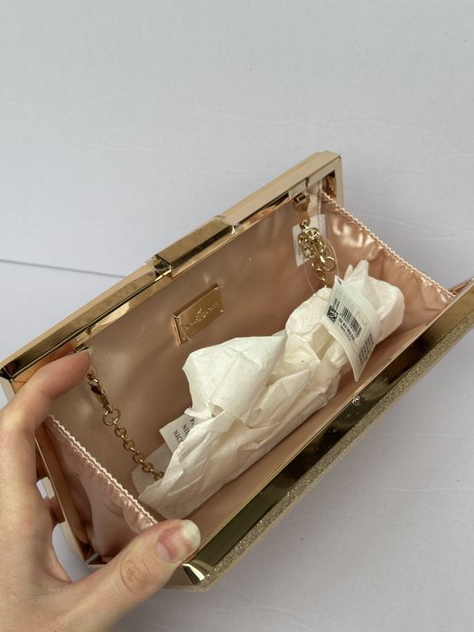 Златна/ бежова чанта клъч